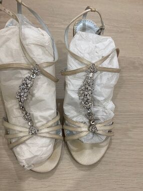 Grazia Alicia Crystal Diamond Silk Heels - Champagne / Ivory - Size 8B